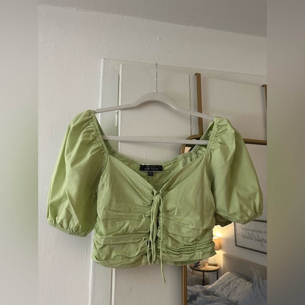 Bubble sleeve crop top